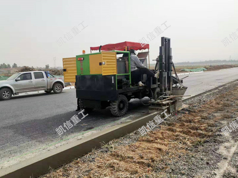 路緣石成型機