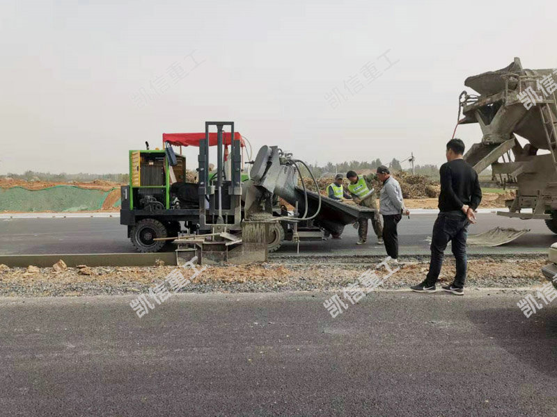 路緣石成型機