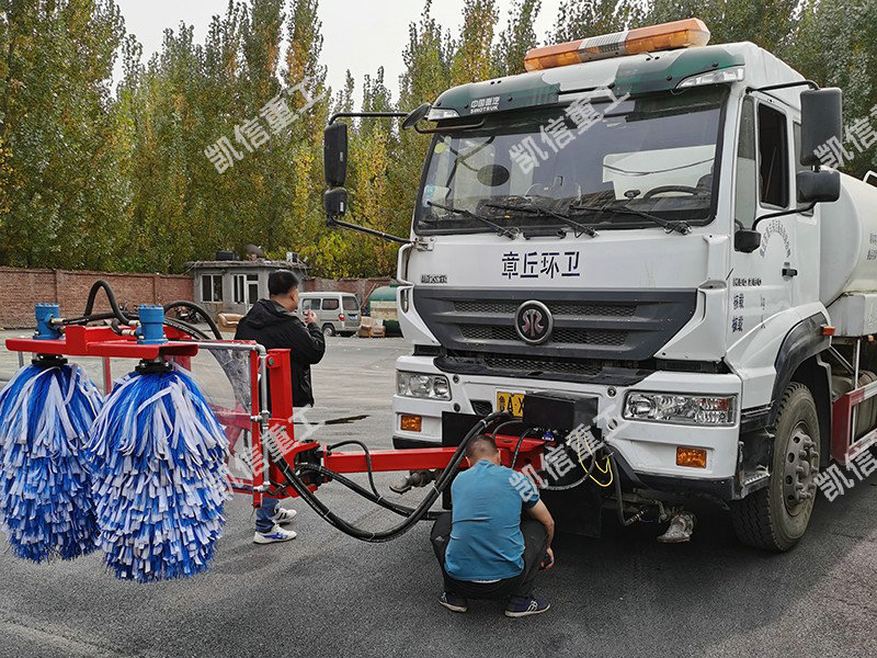 清洗護(hù)欄車